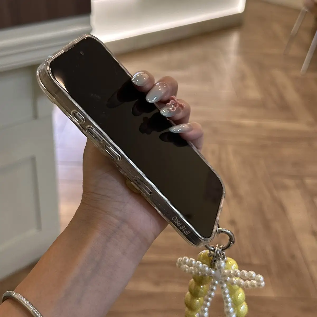 INS ثلاثية الأبعاد زهور التوليب واضح جراب هاتف آيفون 16 16E 15 14 13 12 11 8 7 X XS XR Mini Pro Max Plus غطاء مع حبل مطرز