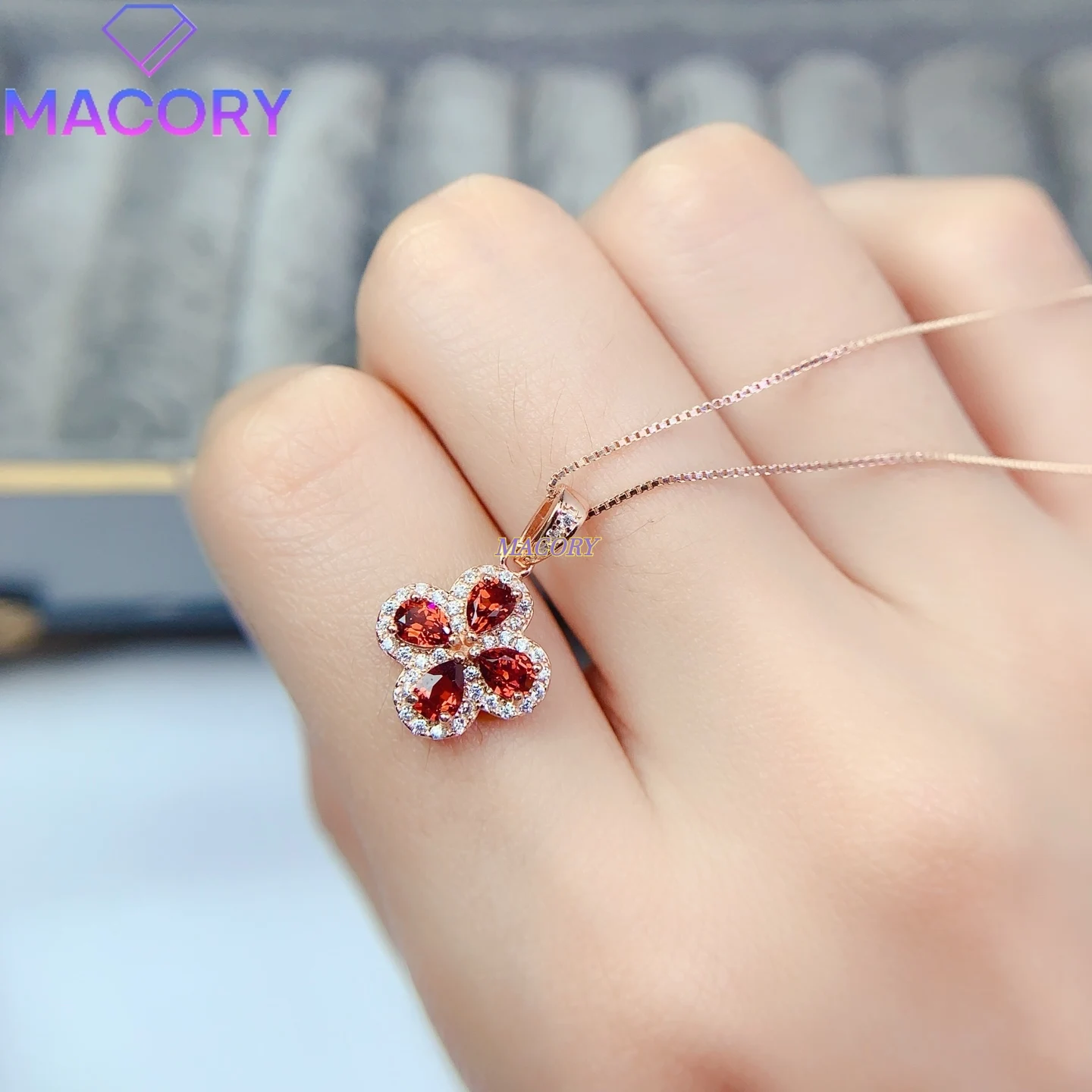 925 Sterling Silver Women's Natural Garnet Pendant New Fashionable Design with a Young and Elegant Style Comes with Certificate