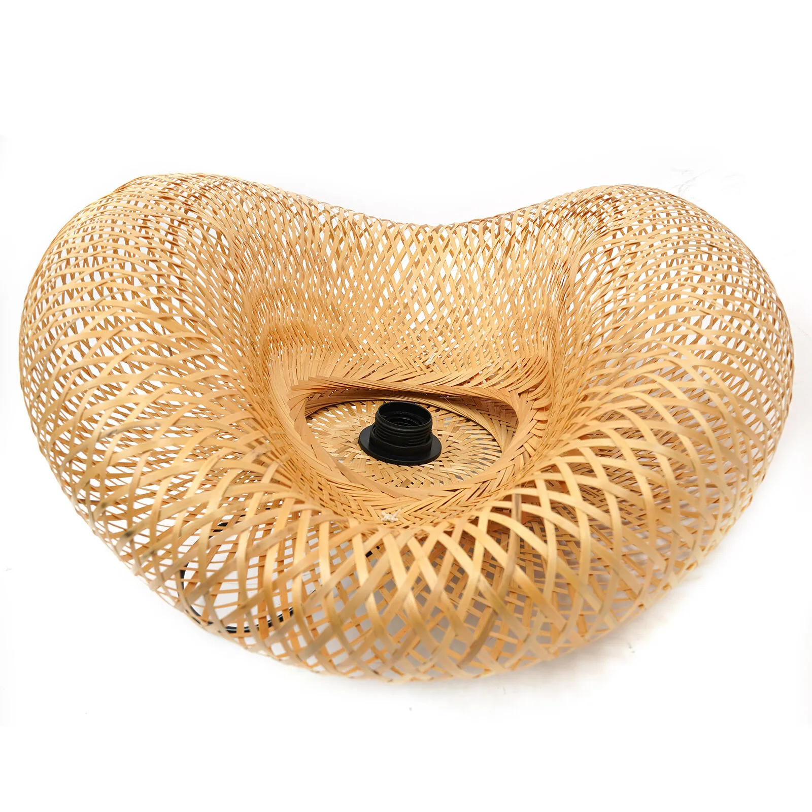 Lampada a sospensione con paralume in rattan e vimini di bambù. Lampada da soffitto a sospensione artistica asiatica