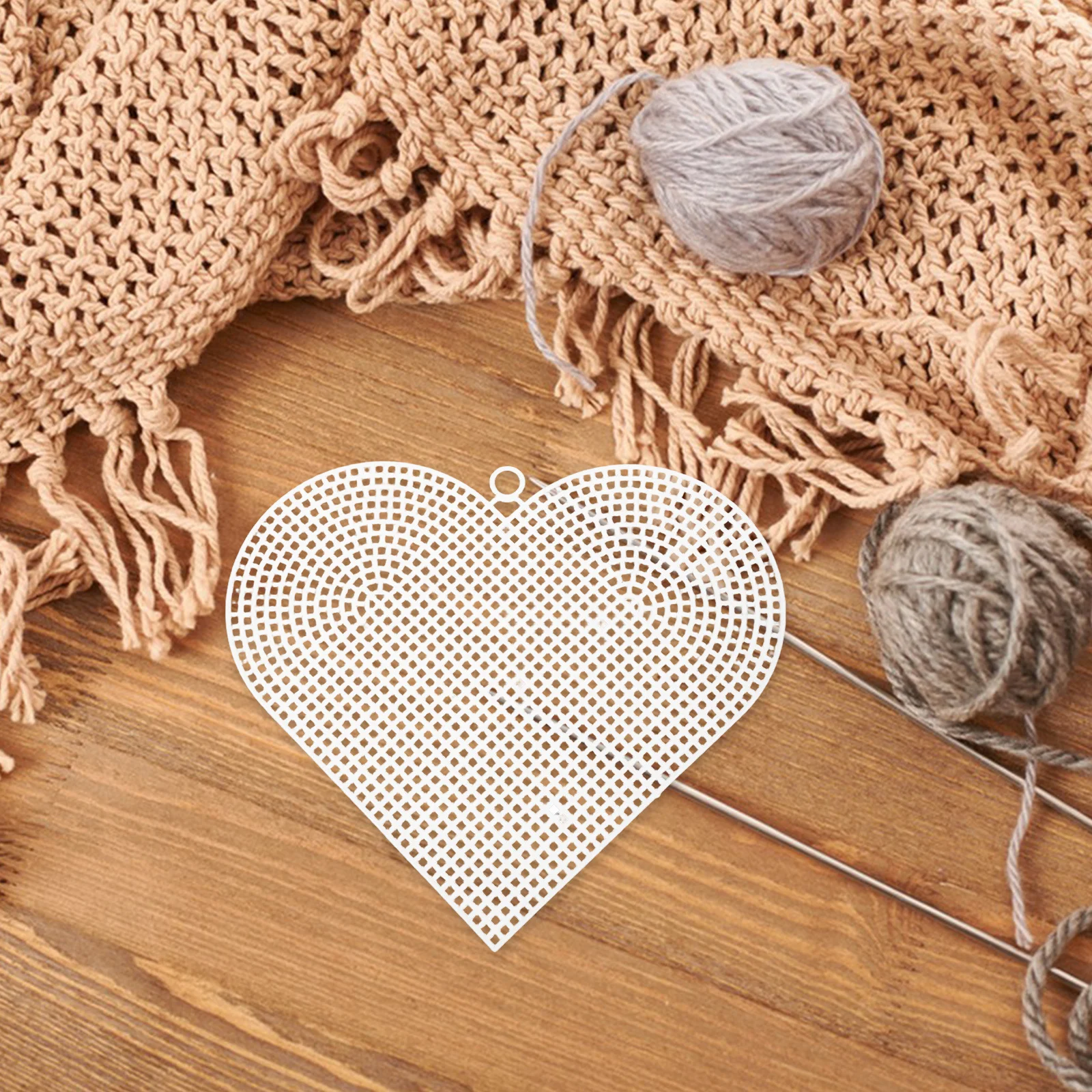 

30Pcs Heart Shaped Mesh Canvas Sheet White Blank Craft Supply for Cross Stitch Embroidery Knitting Yarn Projects All Around