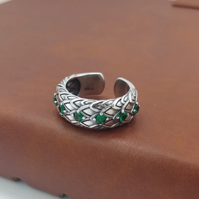S925 Sterling Silver Fashion Green Zircon Scale Ring Women In A Cool And Minimalist Style