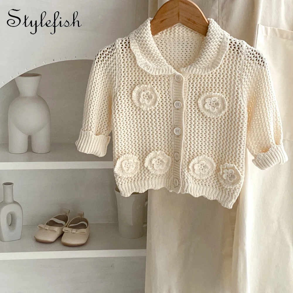 

Autumn new 0-3 year old baby clothing for girls, three-dimensional handmade crochet hollowed out knitted long sleeved cardigan
