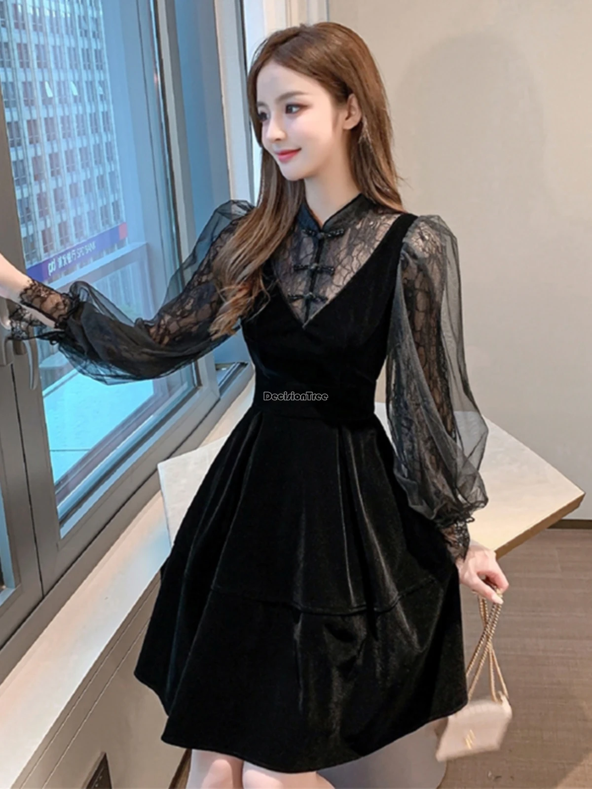 

2025 new autumn improved chinese patchwork design cheongsam dress velvet lace retro sexy long sleeve women slimming qipao dress