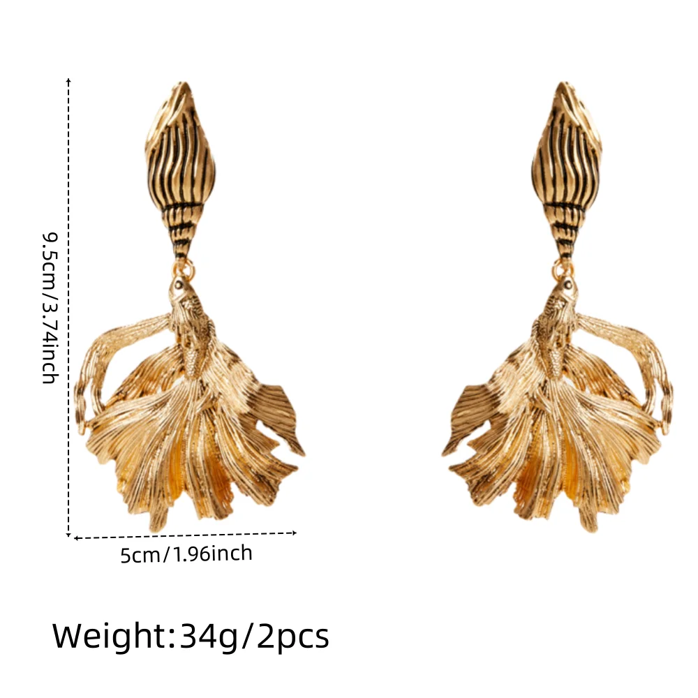 LESHORE Vintage Inspired Goldfish and Conch Shaped Earrings for Adding a Touch of Nostalgic Charm to Casual and Themed Outfits