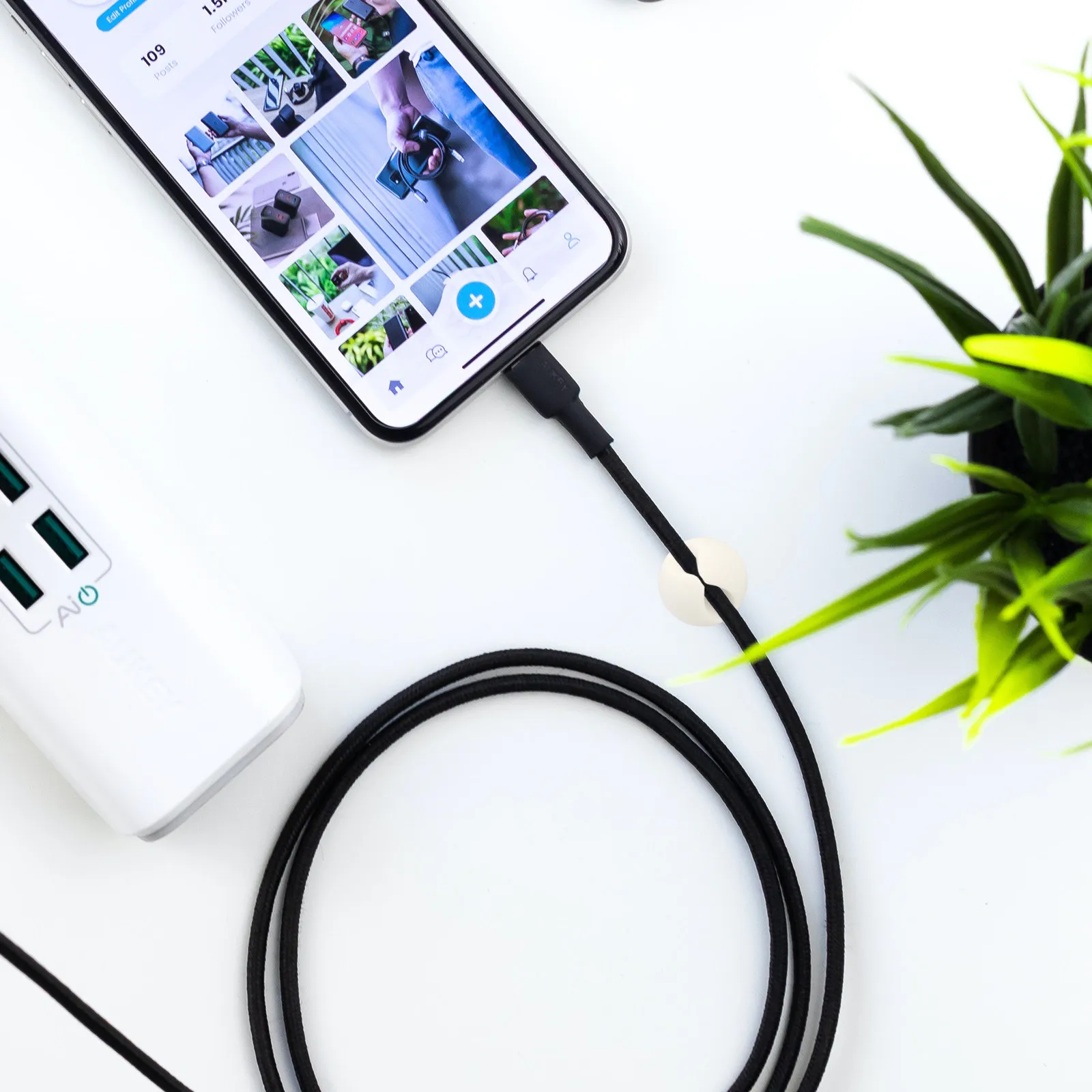 10Pcs Desktop Cable Organizers Easy-to-Apply Self-Adhesive Wire Clips for Home Office Desk Car Garden Safety Cord Management