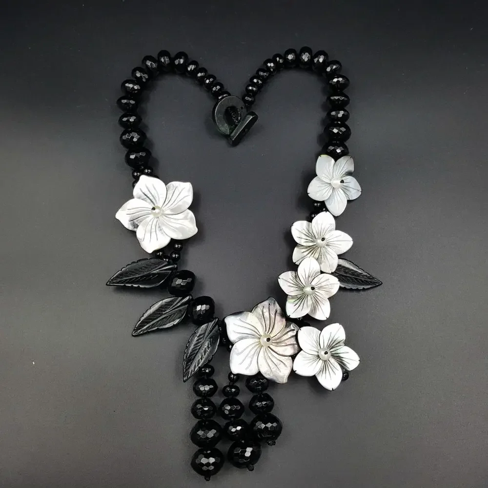 NEW Natural Stone Black Quartz stone  ,Freshwater Pearl Shell Flowers Necklace 21'