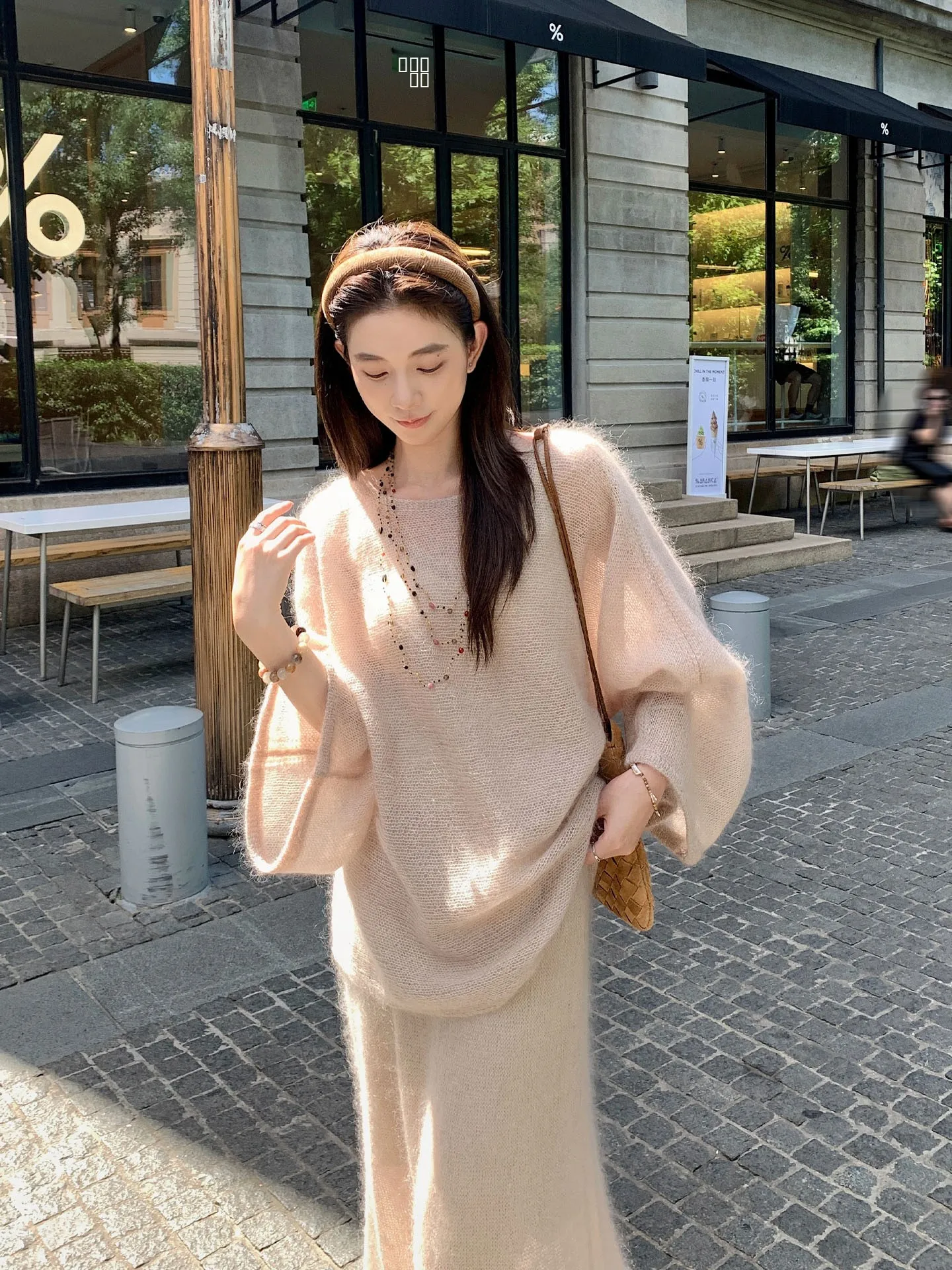 

Ele Loose Women's Knitwear Soft Silk Mouton Bell Sve Comfortable Casual Long Sve round Ne Warm Mid-Length Top