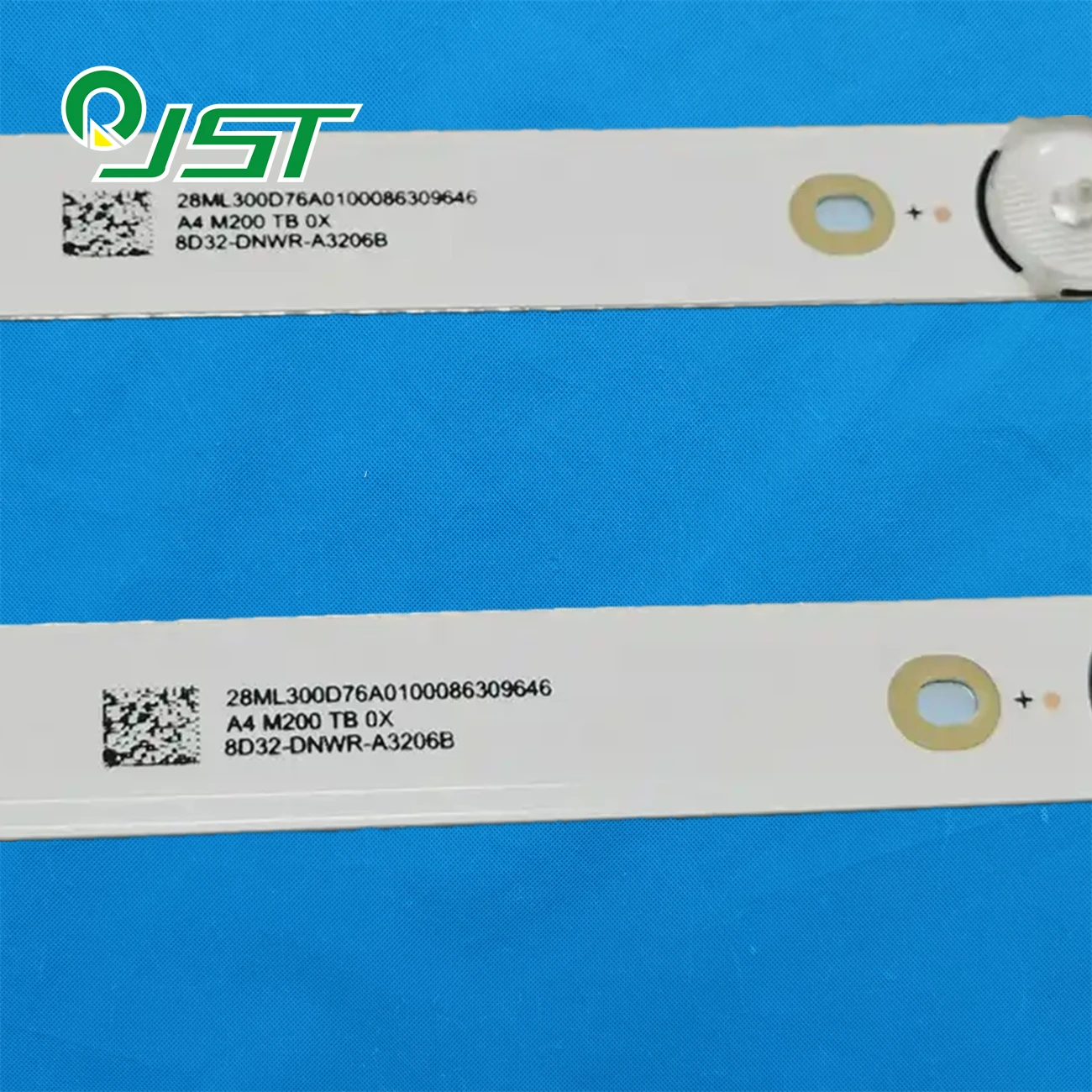 2pcs LED-32DN9T2 LED-32DN5T2 LED-32A114T2 LED-32DN4T2 LED-32DN6T LED-32DN6T2 LED-32DN6ND LED-32DN9ND-1113 LED32HD500U LED03721A