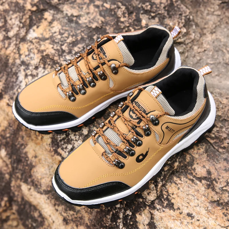 Men Shoes Spring Autumn Breathable Casuals Hiking Walking Sneakers Outdoor Ultralight Leather Slip-on Climbing Trekking Sneakers