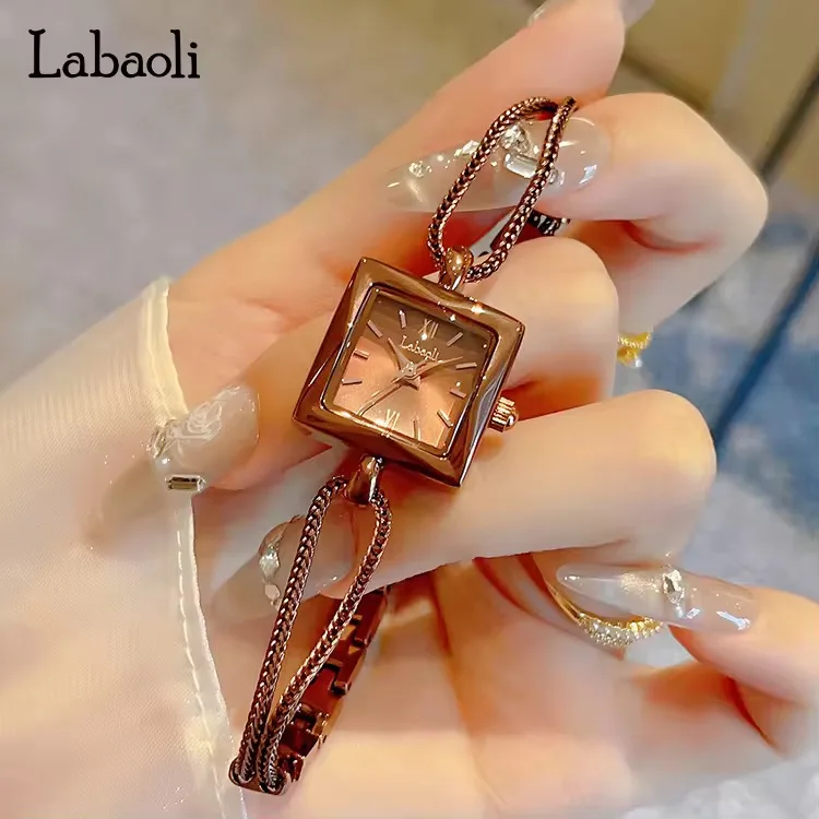 

Elegant Women'S Wristwatch With A Stylish Wheat-Ear DesignOpenwork Bracelet, And Versatile Square Dial A Quartz Watch For Women.