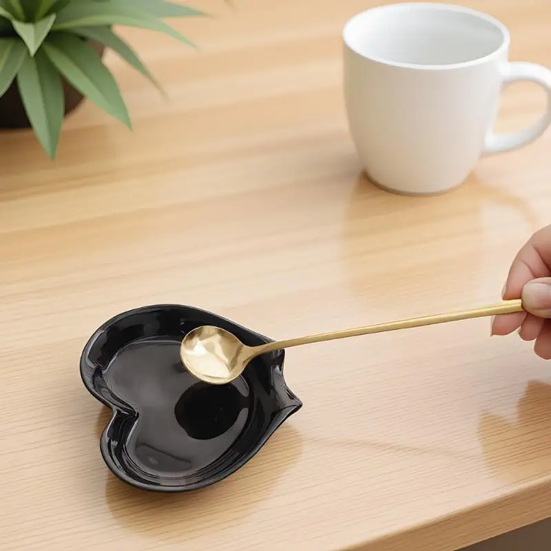 Heart Shaped Ceramic Spoon Rest Pad Coffee Spoon Holder Soup Ladle Rack Kitchen Utensils Tableware Organizer Creative