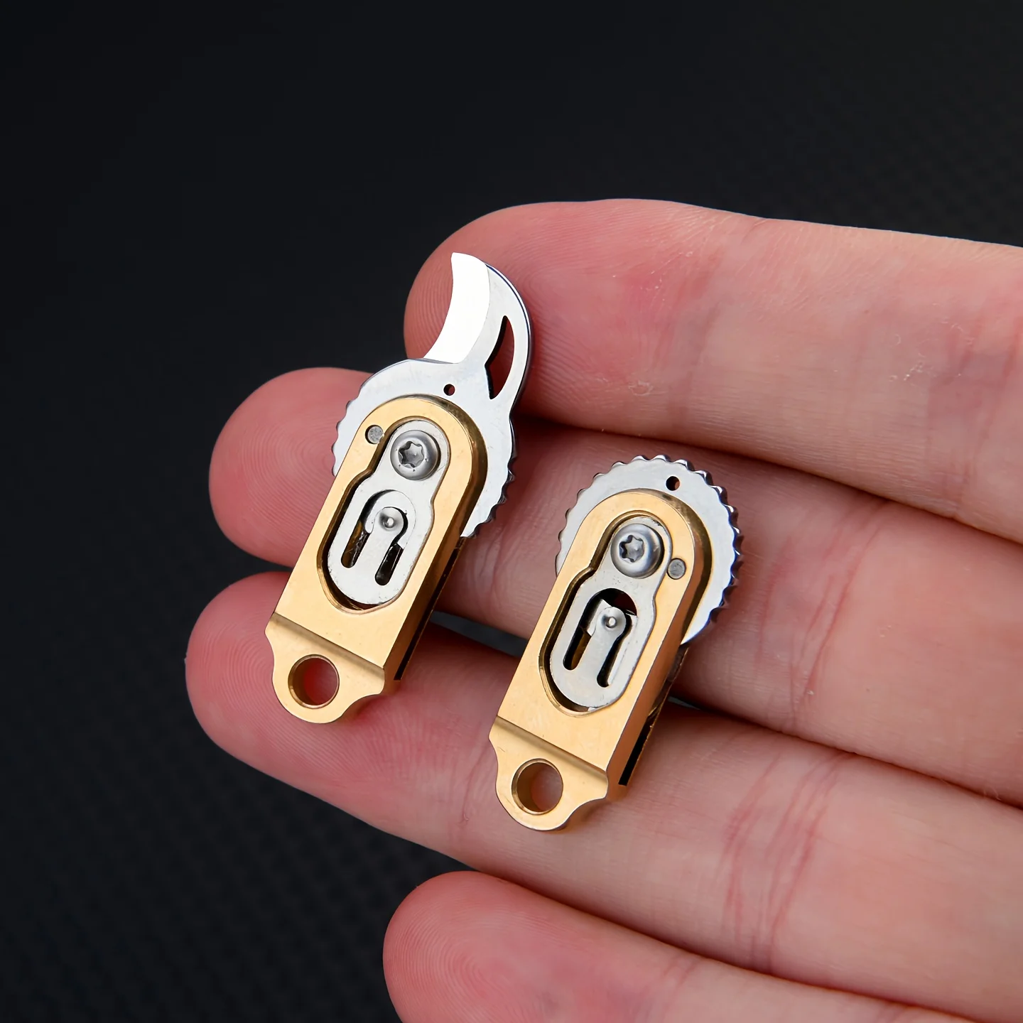 1PCS Portable Brass Mini Knife Keychain Pendant Small Pocket Knife For Daily Carry Package Unboxing