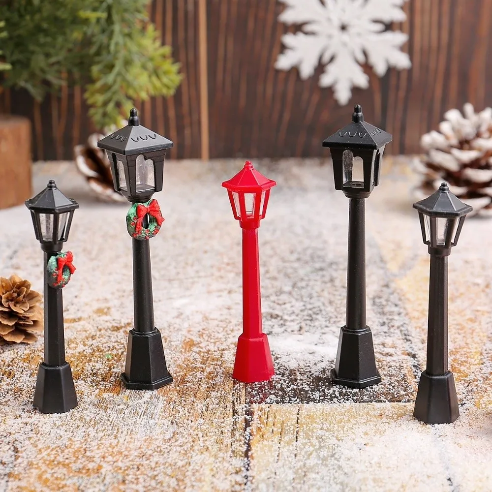 5PCS Plastic Model Mini Retro Street Lights Simulation Scale Model Dollhouse Decor Mini Christmas Style Miniature