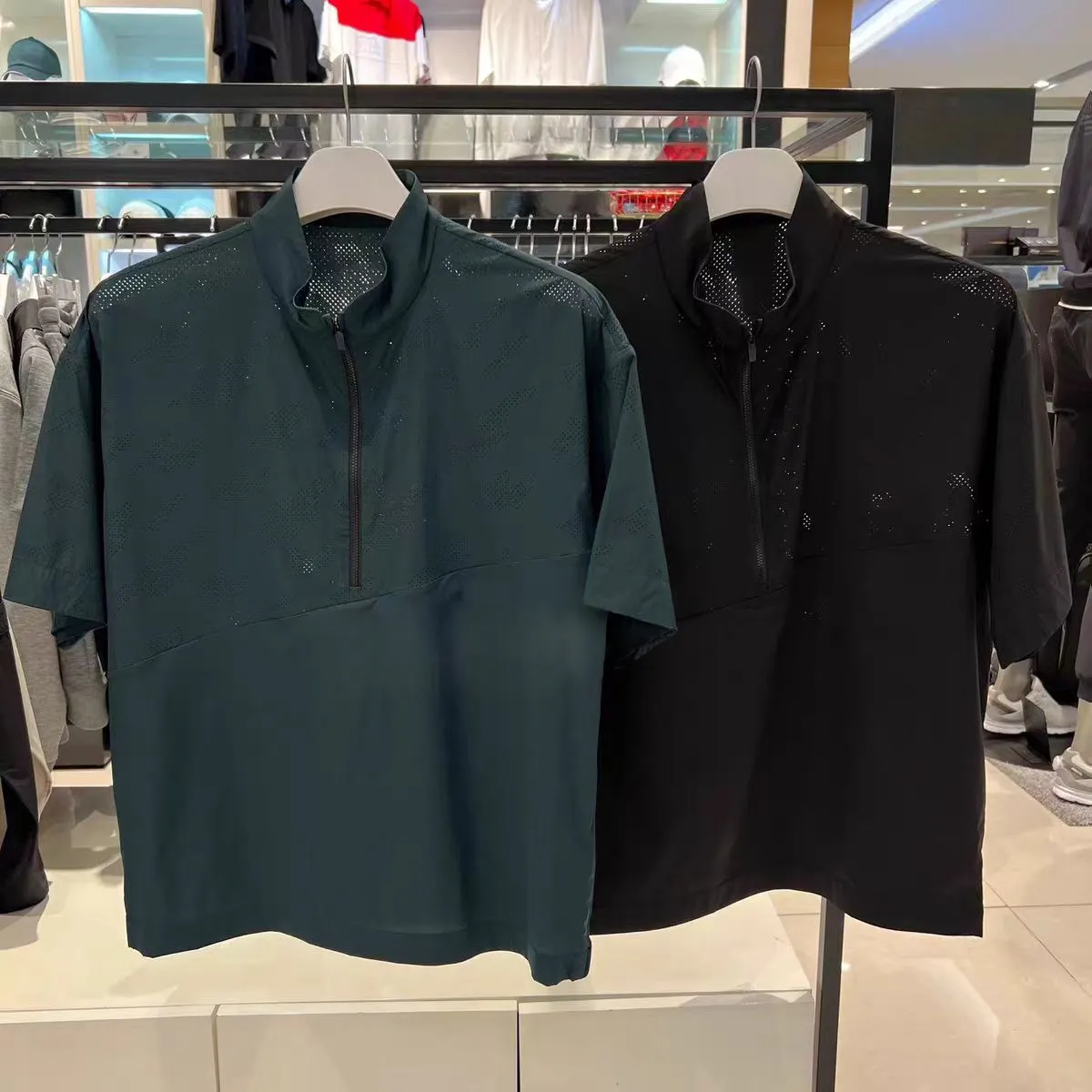 2026 New Men Golf Short Sleeve Jersey Stand Collar Zipper Slim Fit   Versatile Athletic Casual  Top for Golf Outdoor Daily Wear