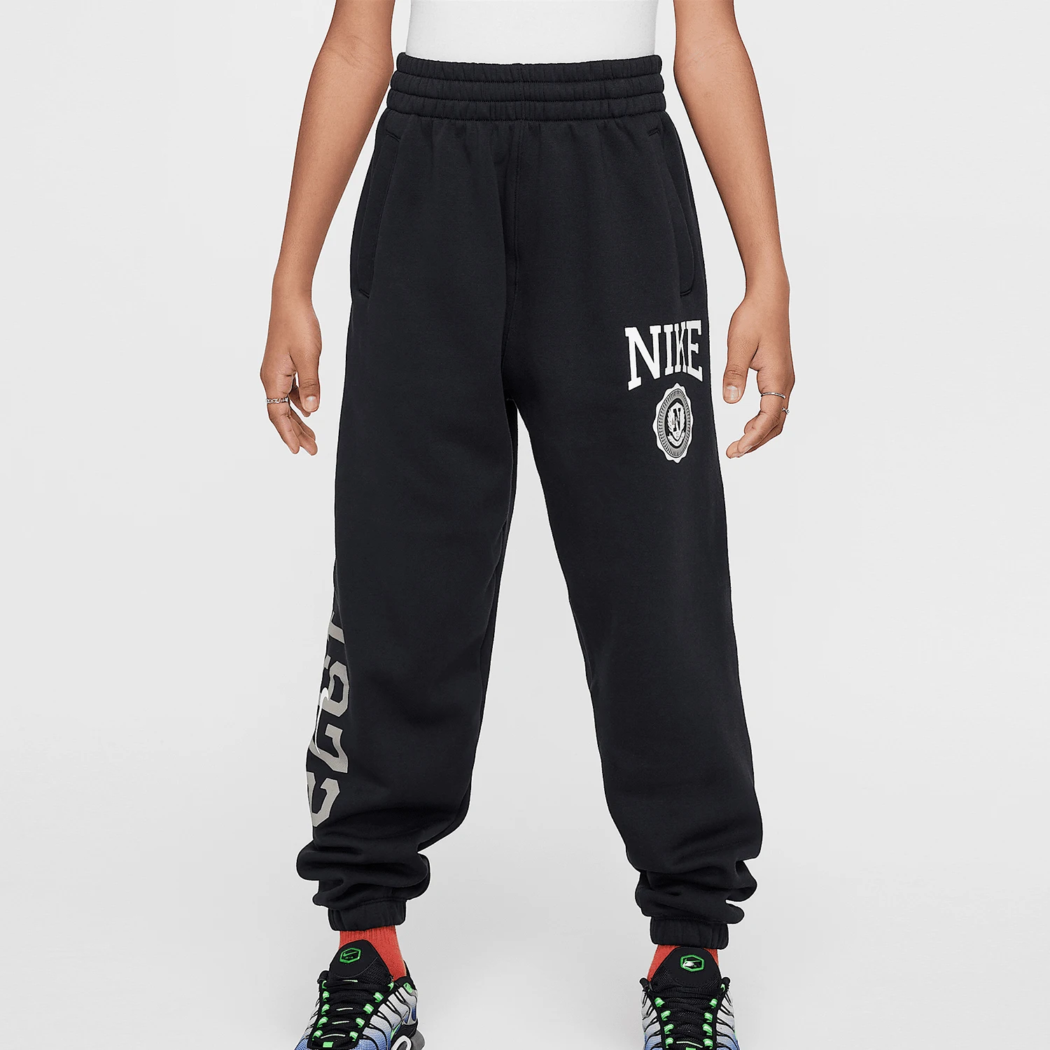 

Официальные оригинальные осенне-зимние новые детские спортивные повседневные свободные флисовые брюки Nike HJ3374-010