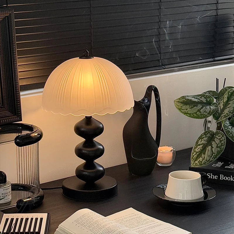 

Medieval style table lamp retro bedroom study bedside lamp warm gourd beauty decorative atmosphere night light
