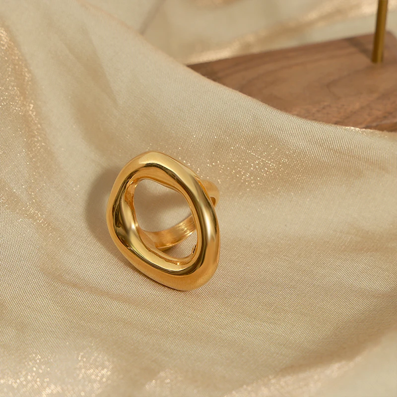 Nivora High Quality Stainless Steel Hollow Oval Rings For Women PVD Gold Plated Finger Rings Women Anillos Jewelry