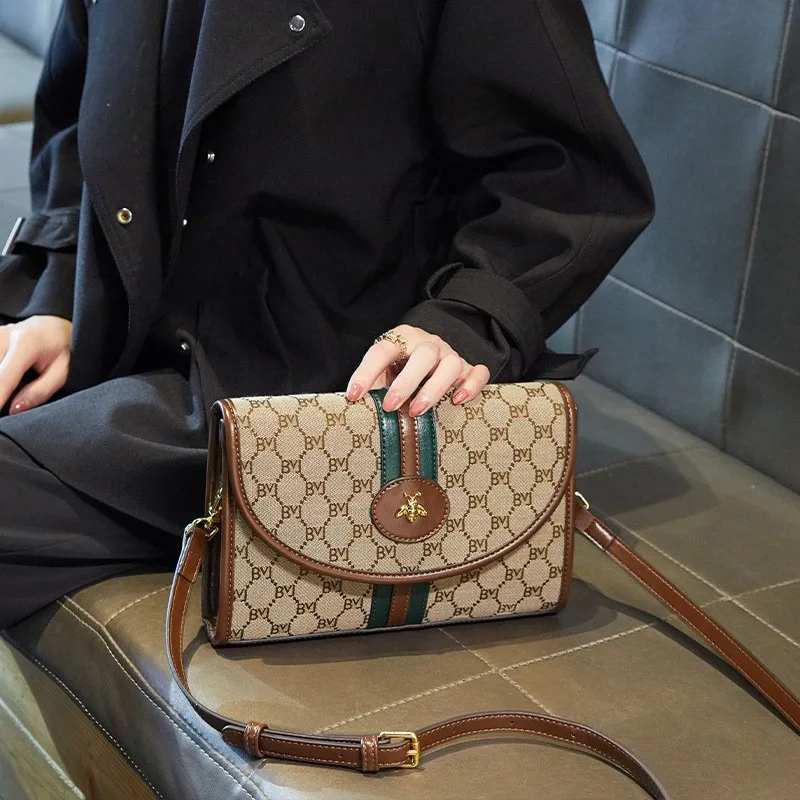 

Letter Fashion Girls Hundred Envelope Bag Crossbody New Vintage Ladies Shoulder Bag Car Stitching Printed PVC