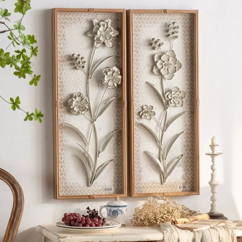 American Retro Wall Decor, Bamboo Wrought Iron Floral Relief Hanging Ornament for Living Room Entryway