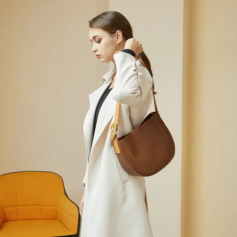 

2022 Latest Fashion Style Wmen Shoulder Bag Genuine Leather Trendy Girls Bucket Messenger Handbags Korean Designer