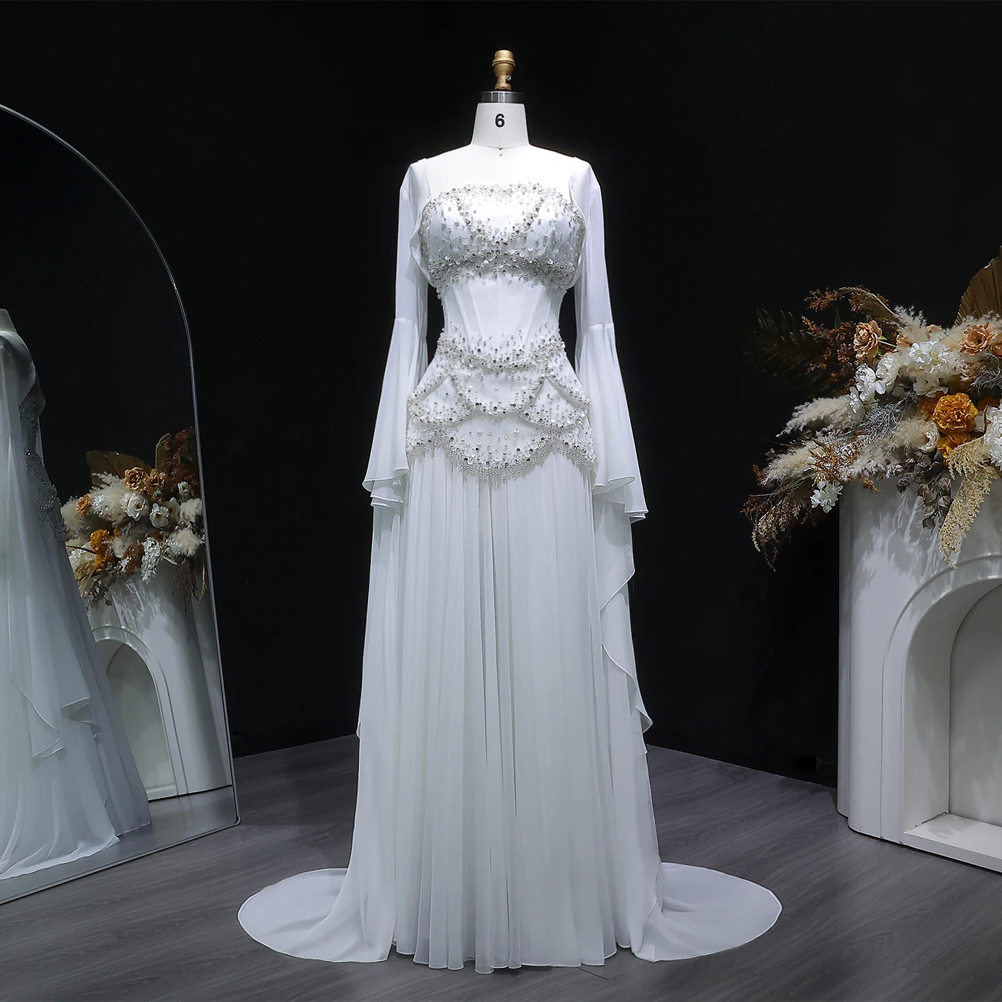 Sharon Said Elegantes Weißes Zweiteiliges Abendkleid mit Futter aus Chiffon mit Jacke, ausgestellten Ärmeln, Luxus SS286, maßgeschneidert – Detail 4