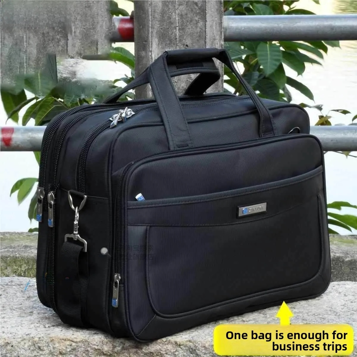 

Oxford Cloth Men's Business Travel Bag Large Capacity Single Shoulder Crossbody Bag for Work Laptop Bag Casual Style