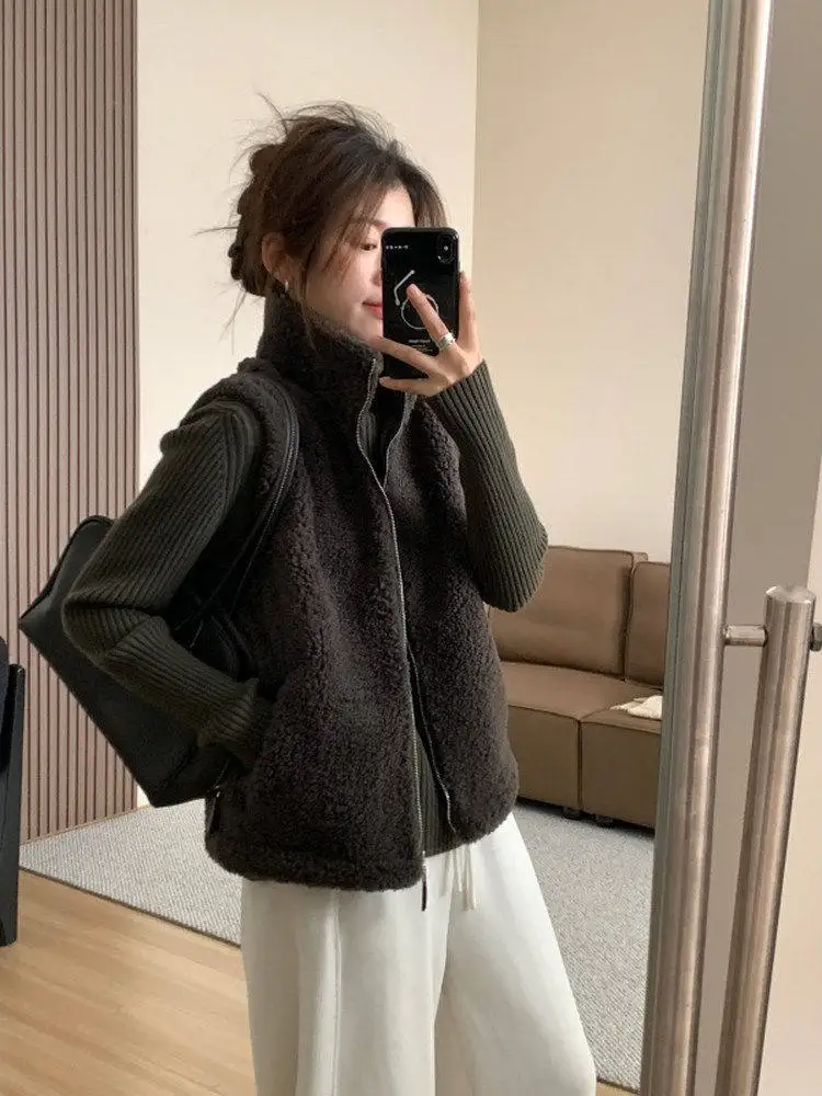 

Retro American Sle Women's Lamb Fur Vest Spring New Slimming Warmth Zipper Collar Jaet Outerwear Polyester Fiber