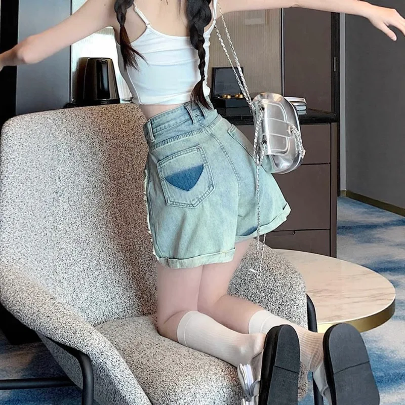

Light Blue High-waisted Rolled-up Denim Shorts for Women in Summer, Straight, Loose and Versatile Casual Flared A-line Hot Pants