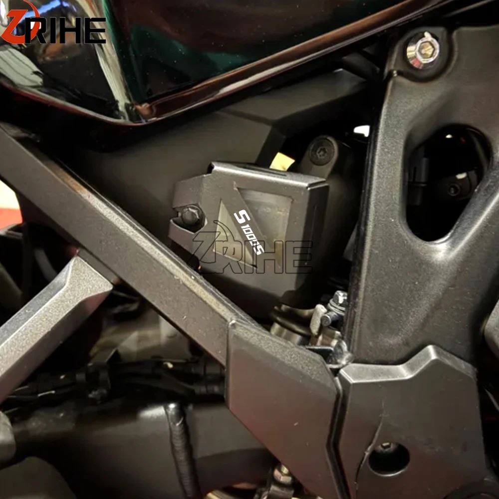 

GSX S1000S For Suzuki V-STROM 1000 / XT 2014-2016 2017 2018 2019 2020 GsxS1000S 2021-2024 Rear Brake Fluid Reservoir Guard Cover