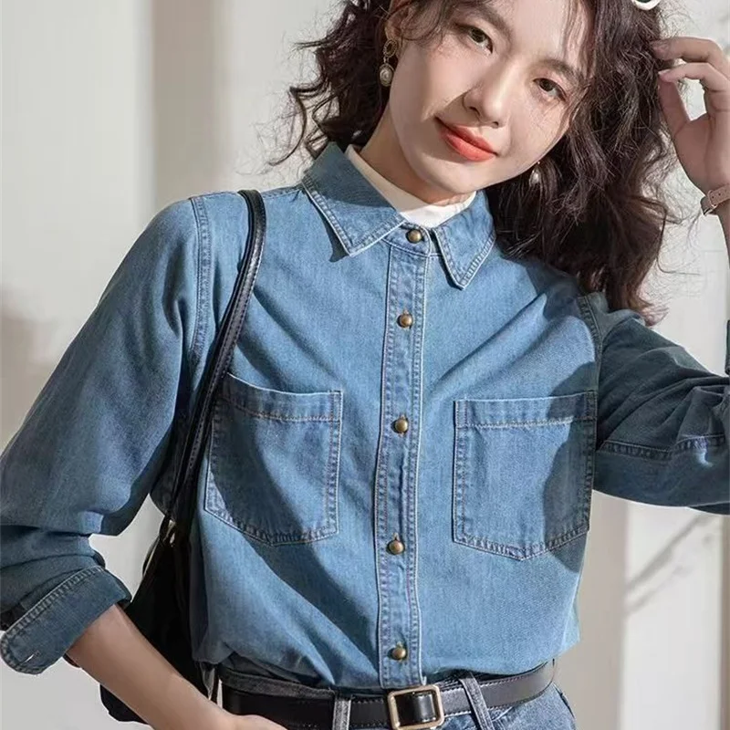 Light Blue Retro Soft Denim Shirt Women's Folding Wear With 2024 Autumn And Winter New Fashion Little Hong Kong Style Joker Top