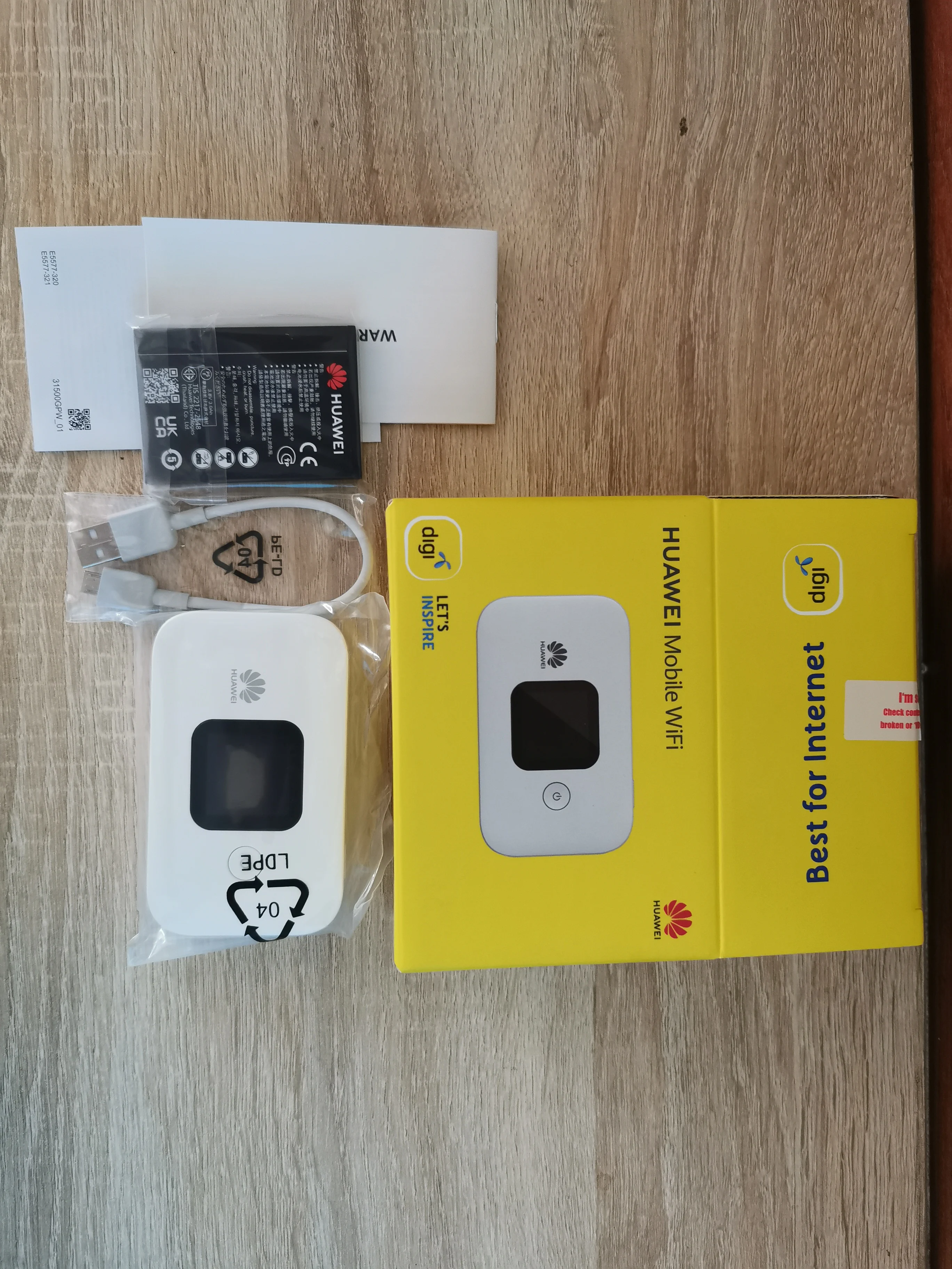 BRAND NEW Unlocked HUAWEI E5577-321 4G wifi router LTE Cat4 150Mbps Mobile Hotspot Wireless Modem Battery 3000mAh