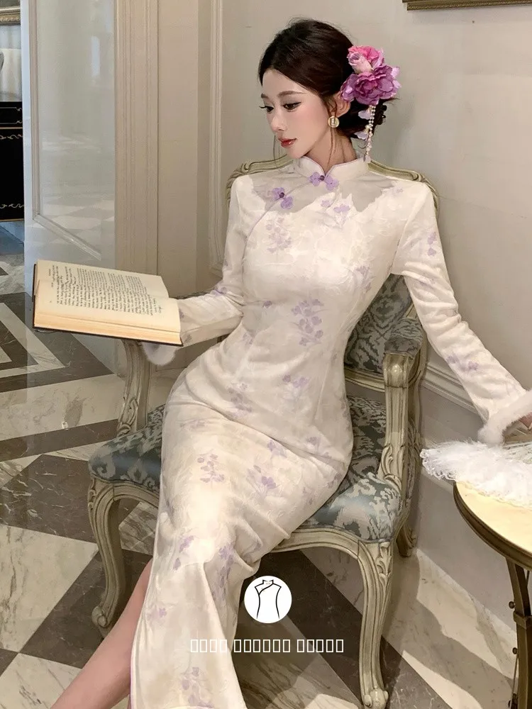 

Фиолетовое длинное вечернее платье с флисовой подкладкой, утягивающее талию, красиво приталенное, в традиционном китайском стиле