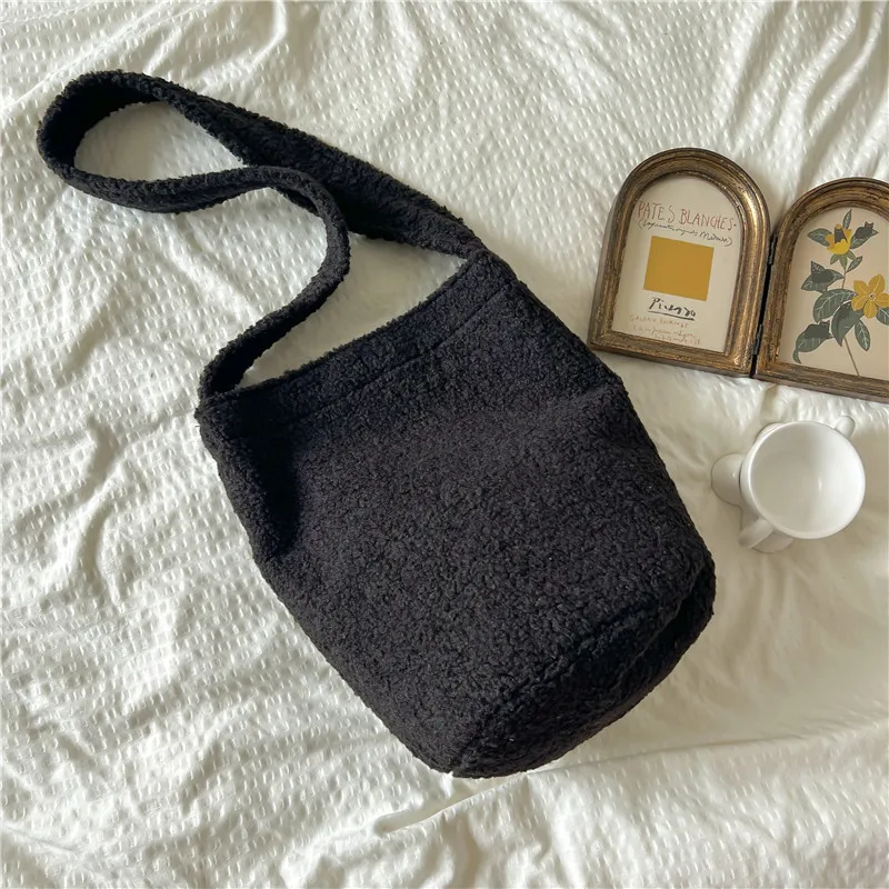 Bolso de hombro de felpa de Color sólido, tejido Artificial de plumón de cordero, bolso de almacenamiento informal de gran capacidad, bandolera para niña dulce que combina con todo, nuevo