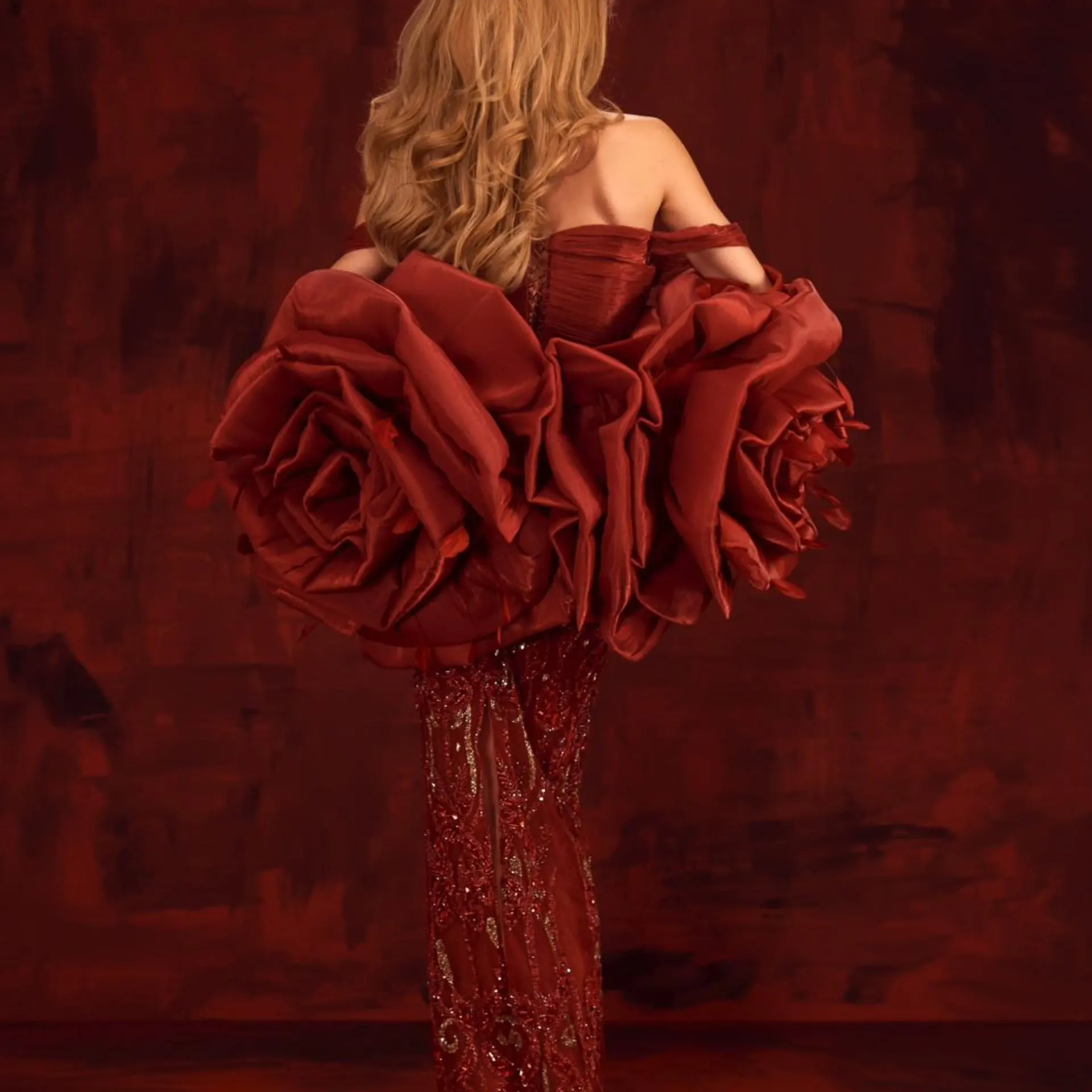 Atemberaubender burgunderroter 3D-Blumen-Statement-Schal für die Hochzeit, luxuriöse Satin-Abendumhänge im Barockstil, Gala-Party-Overlay-Jacken