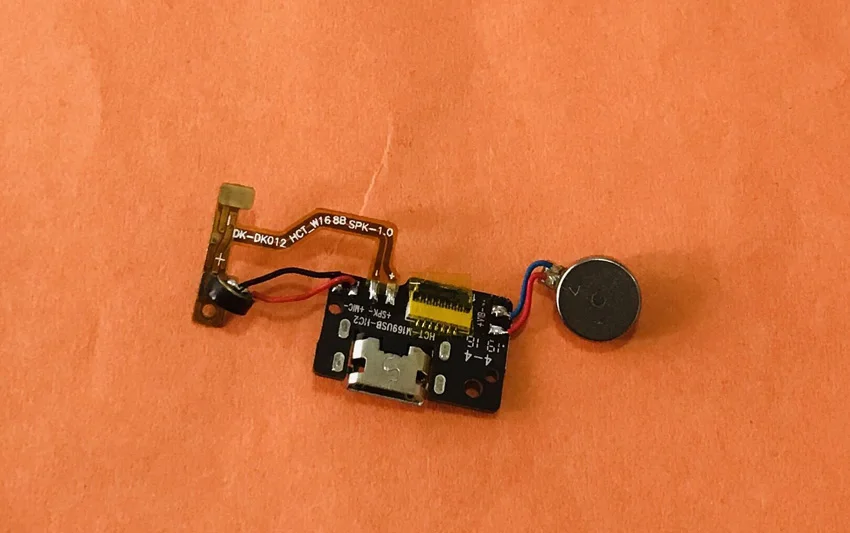 Original USB Plug Charge Board +MIC For Blackview A60 MT6580A Quad Core 6.1 inch HD Free shipping