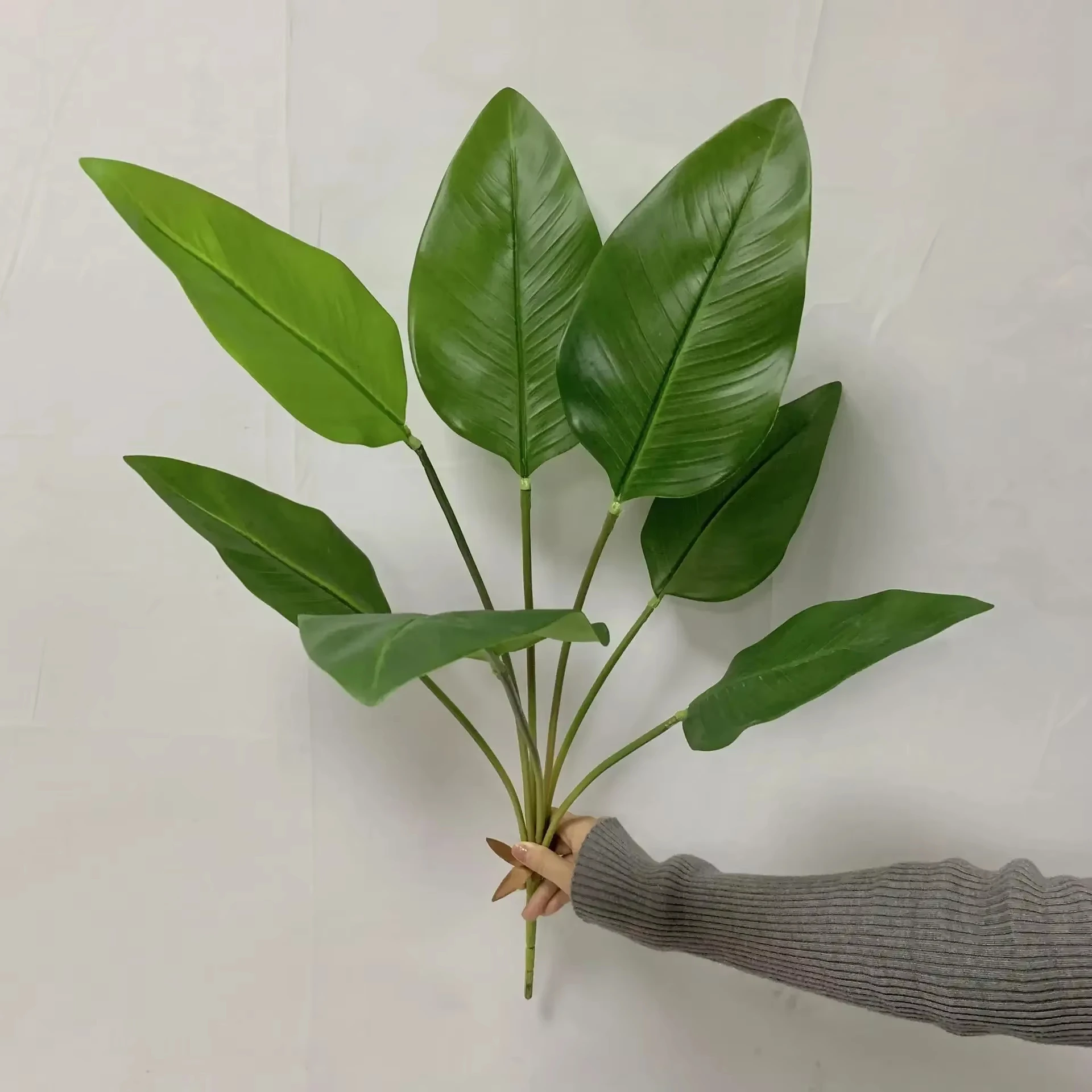 7 hojas de hojas de plátano de mano verde, diferentes tonos de hojas de caña, alta simulación, caja de flores para paisajismo