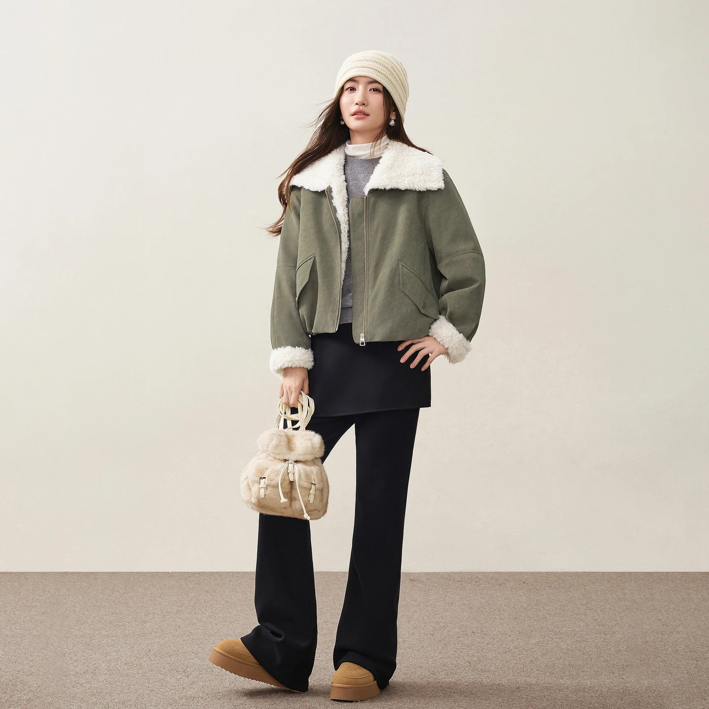 SENTUBILA Women Vintage Winter Jacket Color Contrast 2026 Large Faux Fur Collar Short Coat Loose Warm Lined Outerwear W64PD7704