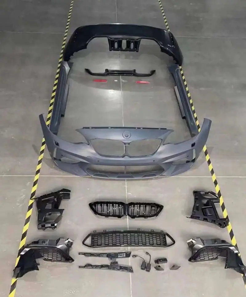 طقم هيكل السيارة لـ BM-W F22 F23 2 Series 2014 2015 2016 2017 2018 2019 ترقية M2 CS نمط المصد الأمامي والخلفي التنانير الجانبية