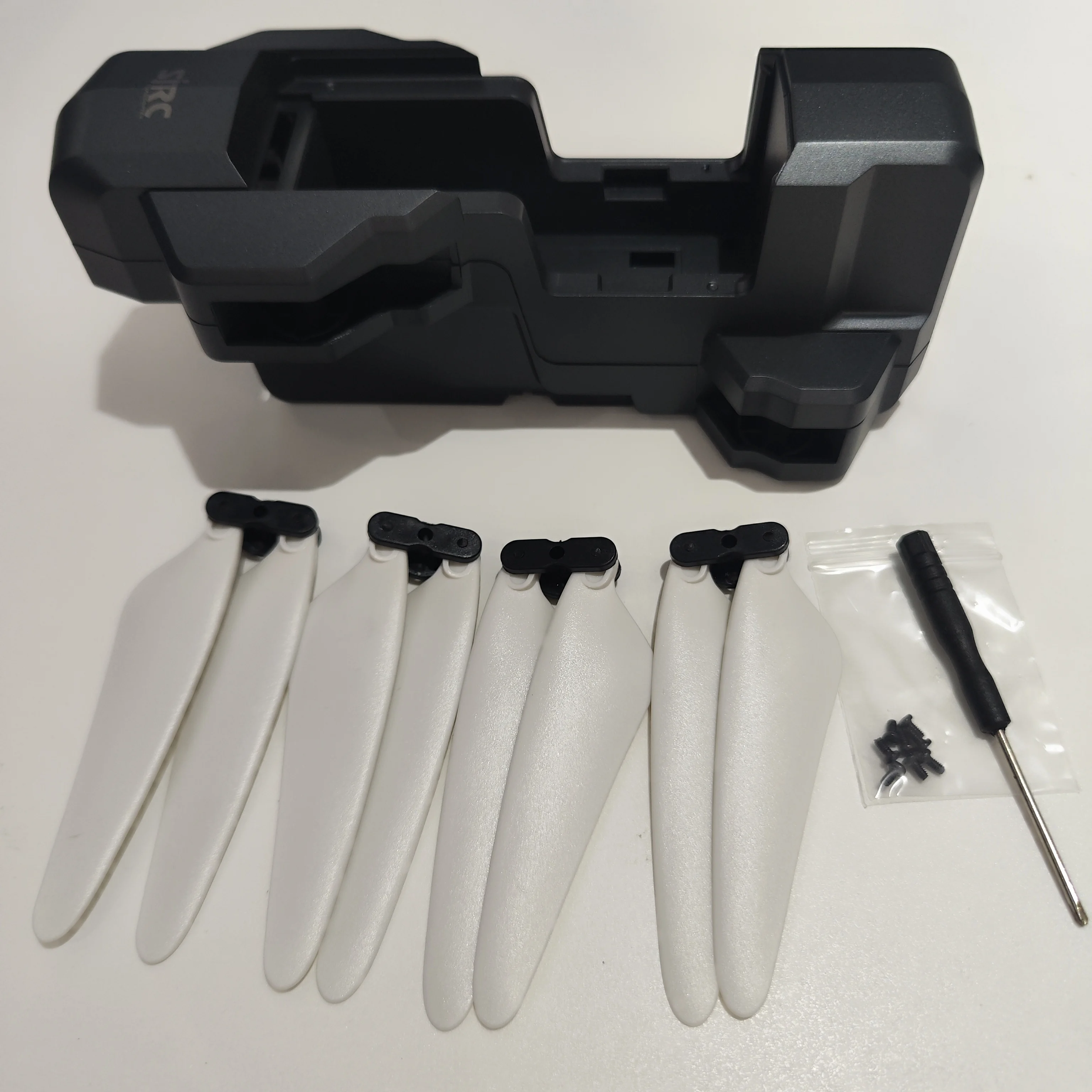 SJRC F11/ F11S GPS Motor sin escobillas plegable RC Quadcopter piezas de repuesto de drones cubierta superior inferior cuerpo Shell hoja hélice 4 Uds