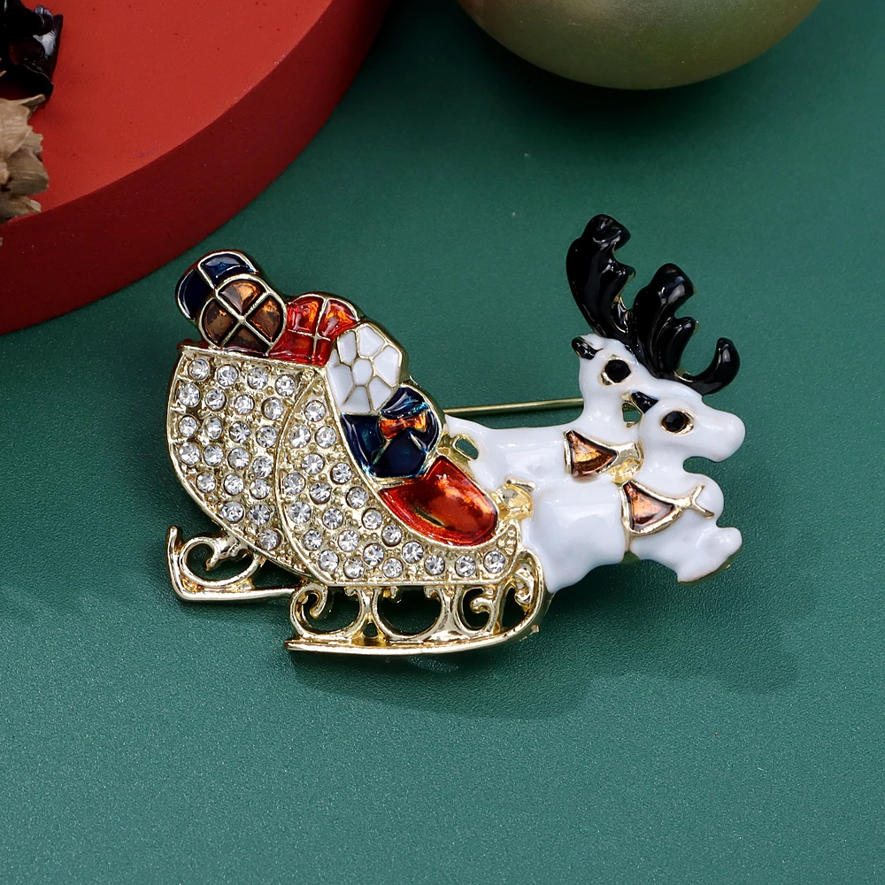 CINDY XIANG Rhinestone Christmas Sled Brooch Gift And Elk Pin Winter Jewelry Fashion Festivel Accessories