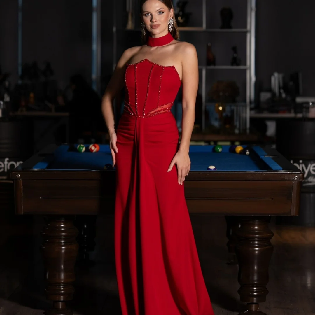 Bella Aangepaste Rode Choker Hals Strapless Kralen Galajurk Ingericht Zeemeermin Vloerlengte Feestjurken formele robes de soirée