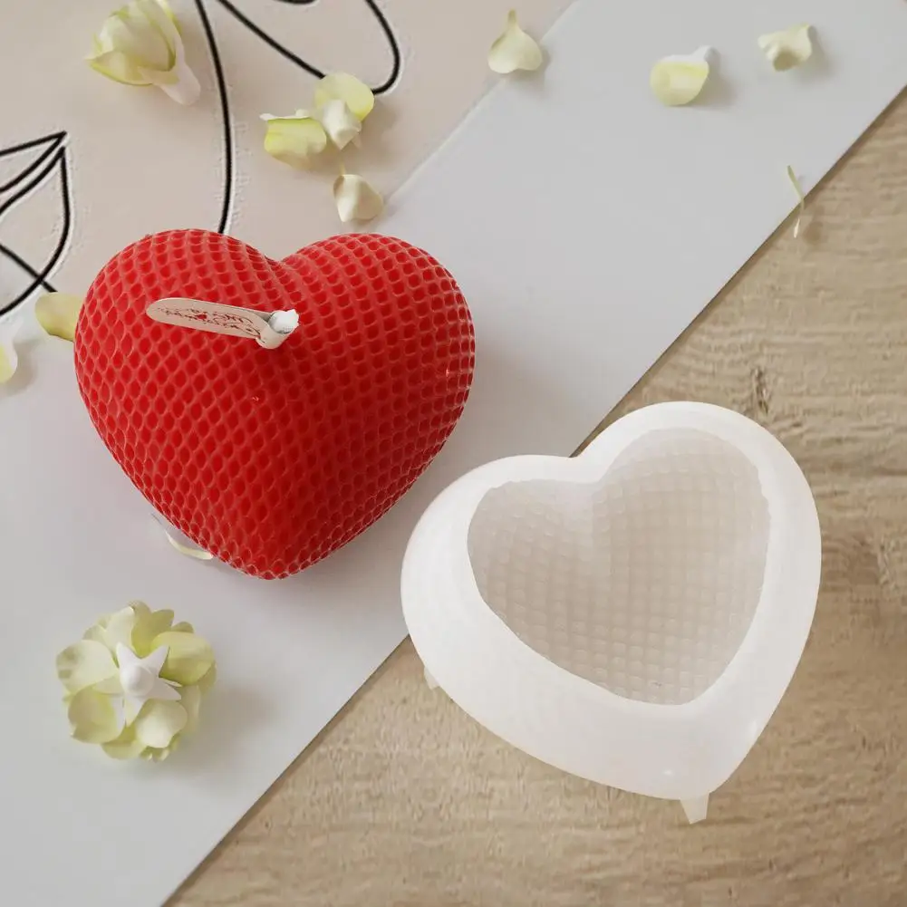 

Handmade 3d Love Shape Cake Mold Heart-shaped Silicone Mold for Candies Fudges Cookies Non-stick Grid for Diy for Crafting