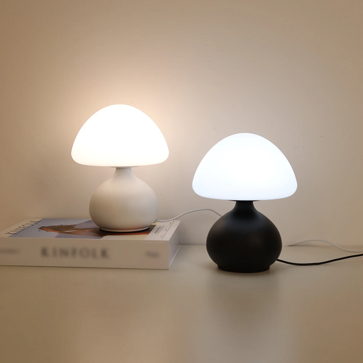 Modern minimalist mushroom table lamp with three color switching and infinite dimming for home decoration atmosphere table lamp