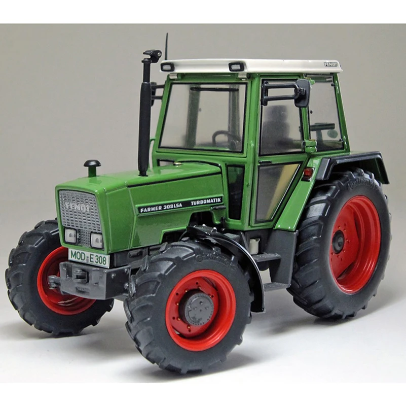 Diecast Alloy 1/32 Fendt 308 LSA Tractor Farm/FORD COUNTY 1174/FIAT 880 Car Model Classics Adult Souvenir Gift Static Display