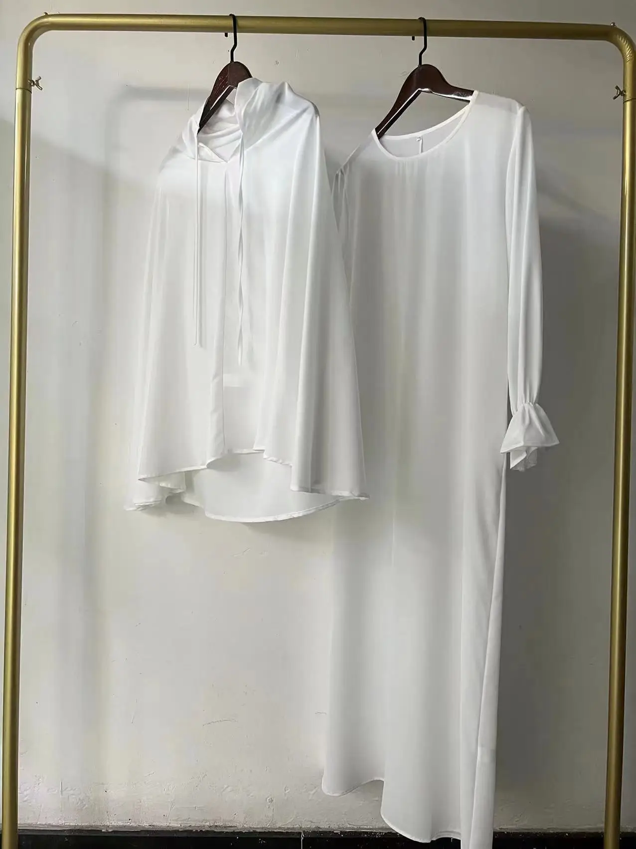 

Комплект абайя-платье Nida 2026 EID: роскошное скромное мусульманское женское платье в турецком стиле из Дубая с передней молнией и рукавами с рюшами