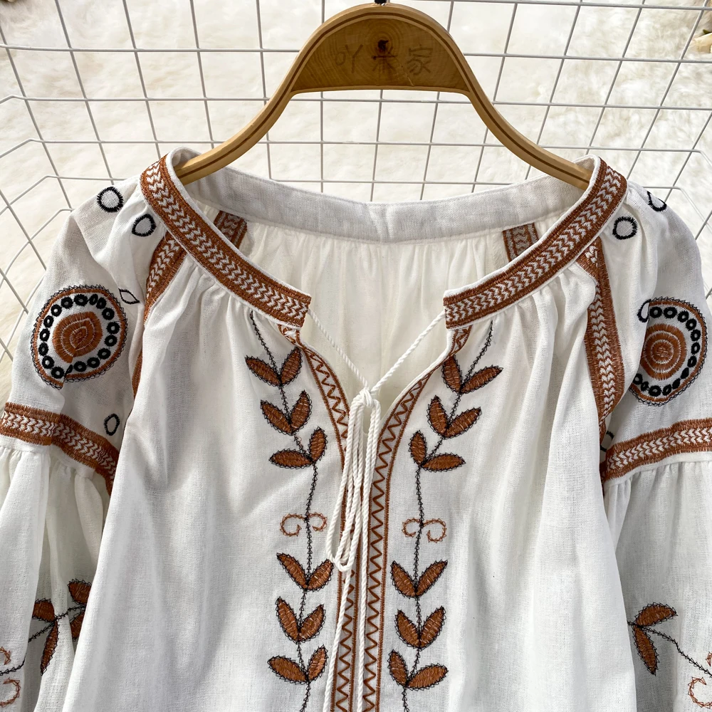 2024 Ukrainian Embroidery Blouse for Women Ethnic Style Long Sleeve Loose Cotton Linen Shirt with Round Neck Chic and Casual Top