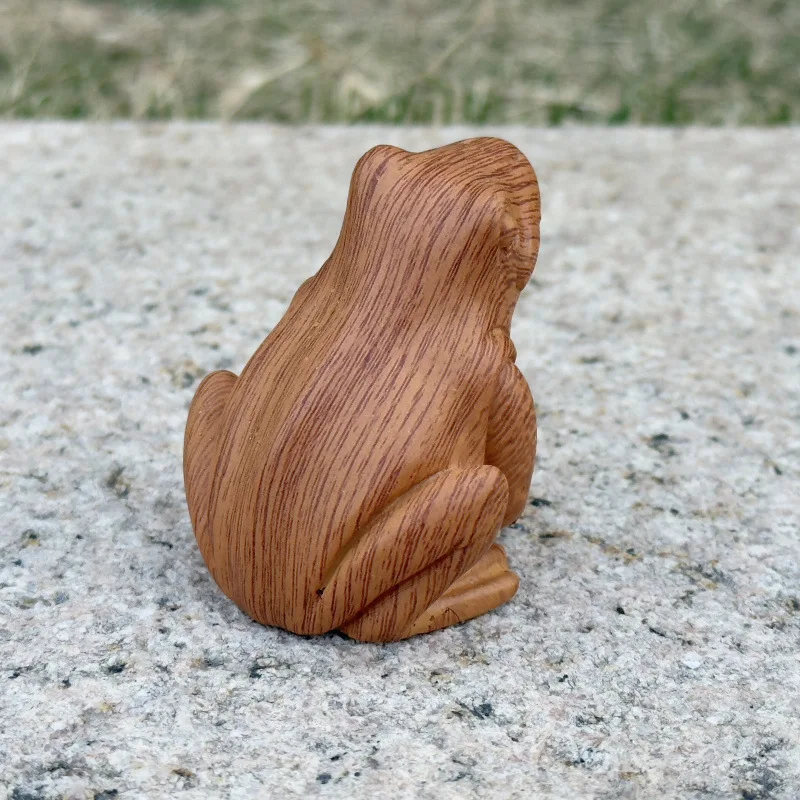 

Resin Frog Statue Cute Frog Sculpture Outdoor Garden Lawn Patio Fairy Garden Yard Decor Animal Desk Decor