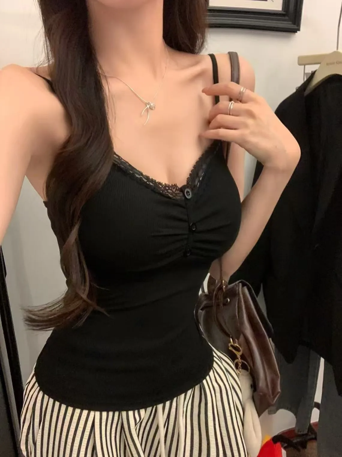 Sexy Lace Splice Strap Vest Women's Design with Chest Pad Pure Desire Sle Casual Wear Slimming Base Top Inner Wear