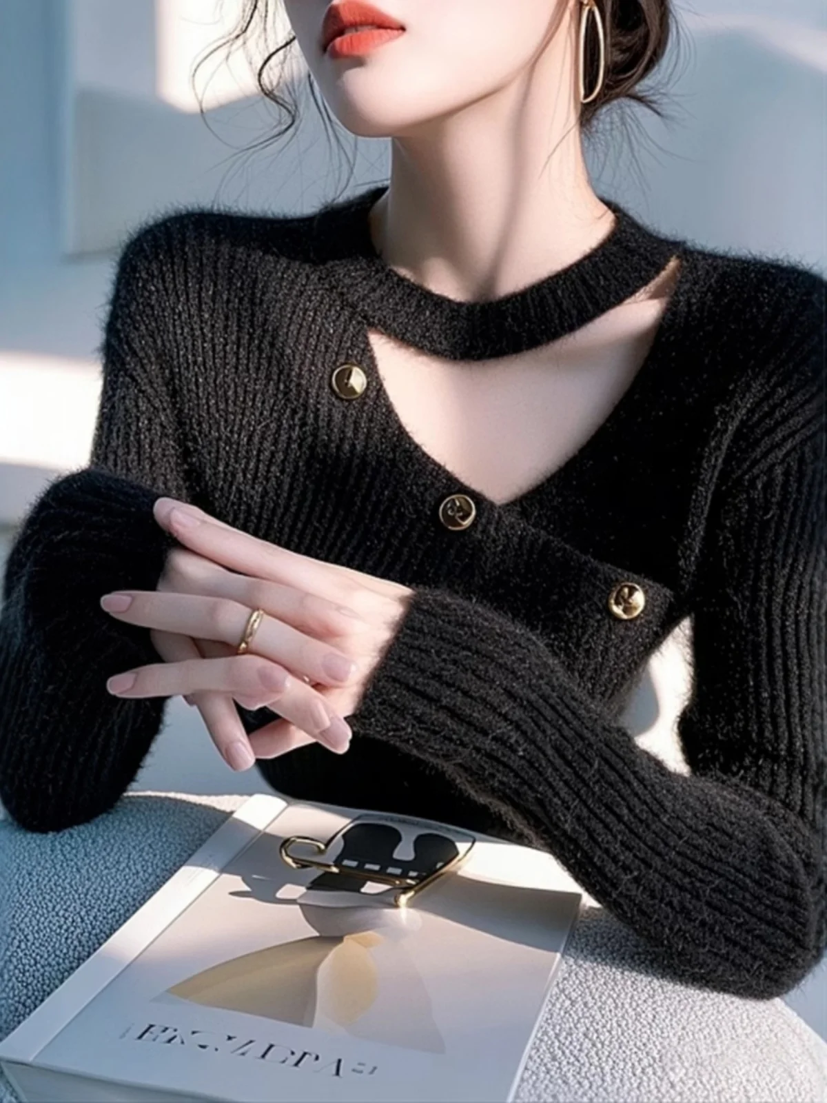 

Slim Fit Hollow out Knitwear Women's Autumn Winter New Sle V-Ne Long Sve T-irt Faionable Base Layer Top