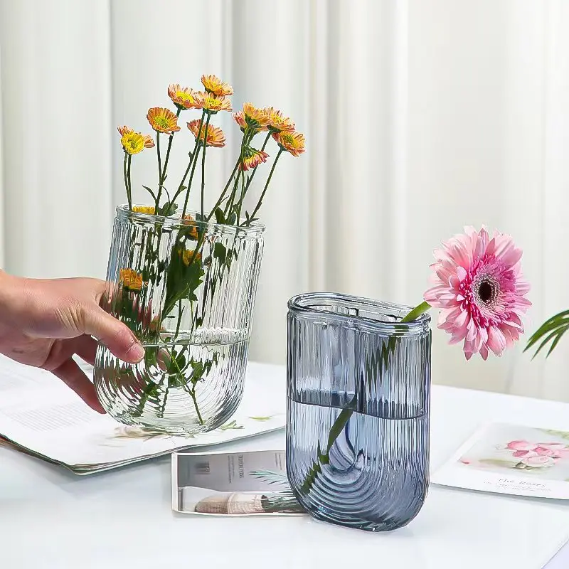 

Flower Vase, Green Plants, Fresh Flowers, Living Room Decoration, Flower Arrangement, and Transparent Glass